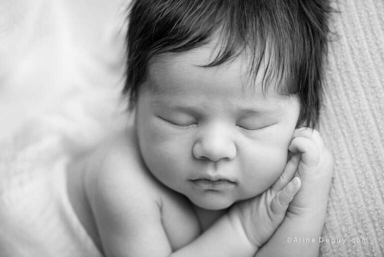 Photographe bébé suresnes, Aline Deguy, la garenne colombes, le plessis robinson, levallois perret, malakoff, marnes la coquette, maternité, métisse, meudon, montrouge, naissance, nanterre, neuilly, neuilly sur seine, Newborn Posing, Paris, photographe, photographe 92, photographe bébé, Photographe bébé 60, Photographe bébé 75, Photographe bébé 77, Photographe bébé 78, photographe bébé 91, photographe bébé 92, photographe bébé 94, photographe bébé 95, photographe bébé boulogne, photographe bébé nanterre