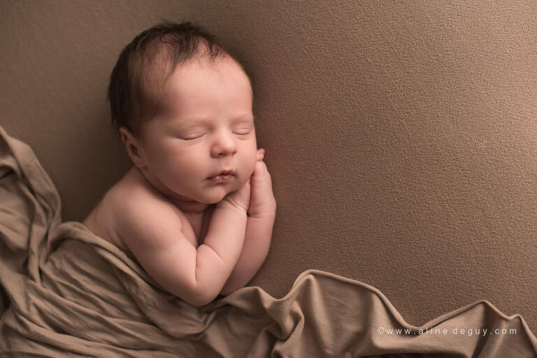 Photographe nouveau-né Puteaux, studio photo Garches, photographe bébé paris