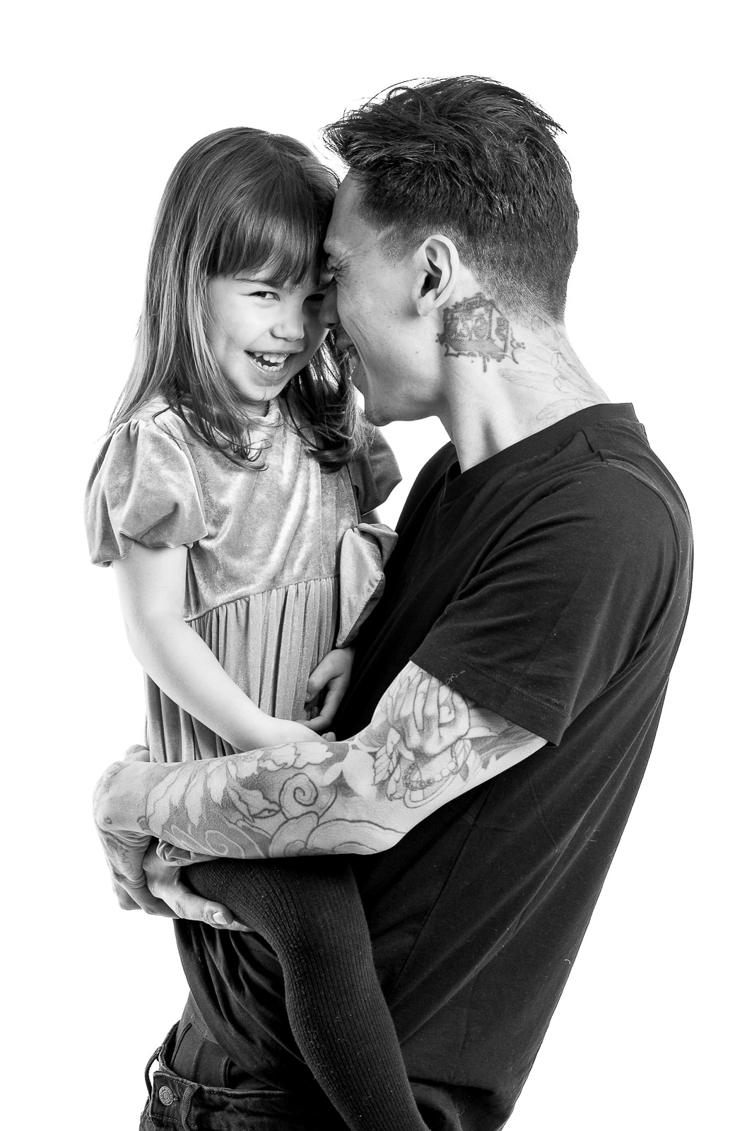 papa tatoué en studio photo Aline Deguy